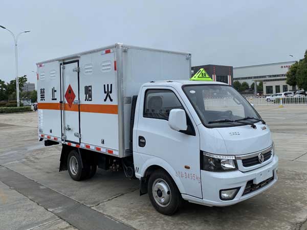 楚勝牌CSC5035XRQ6型易燃氣體(tǐ)廂式運輸車(chē)