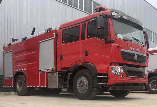 8噸重汽水罐消防車(chē)